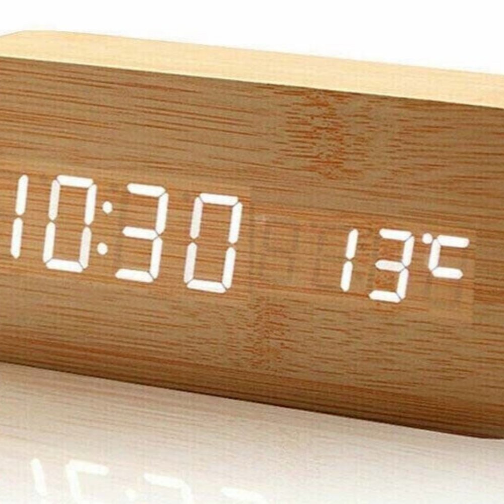 WIRELESS PHONECHARGER NEW WOODEN DIGITAL LED ALARM CLOCK WITH 3ALARMS, TEMPATURE